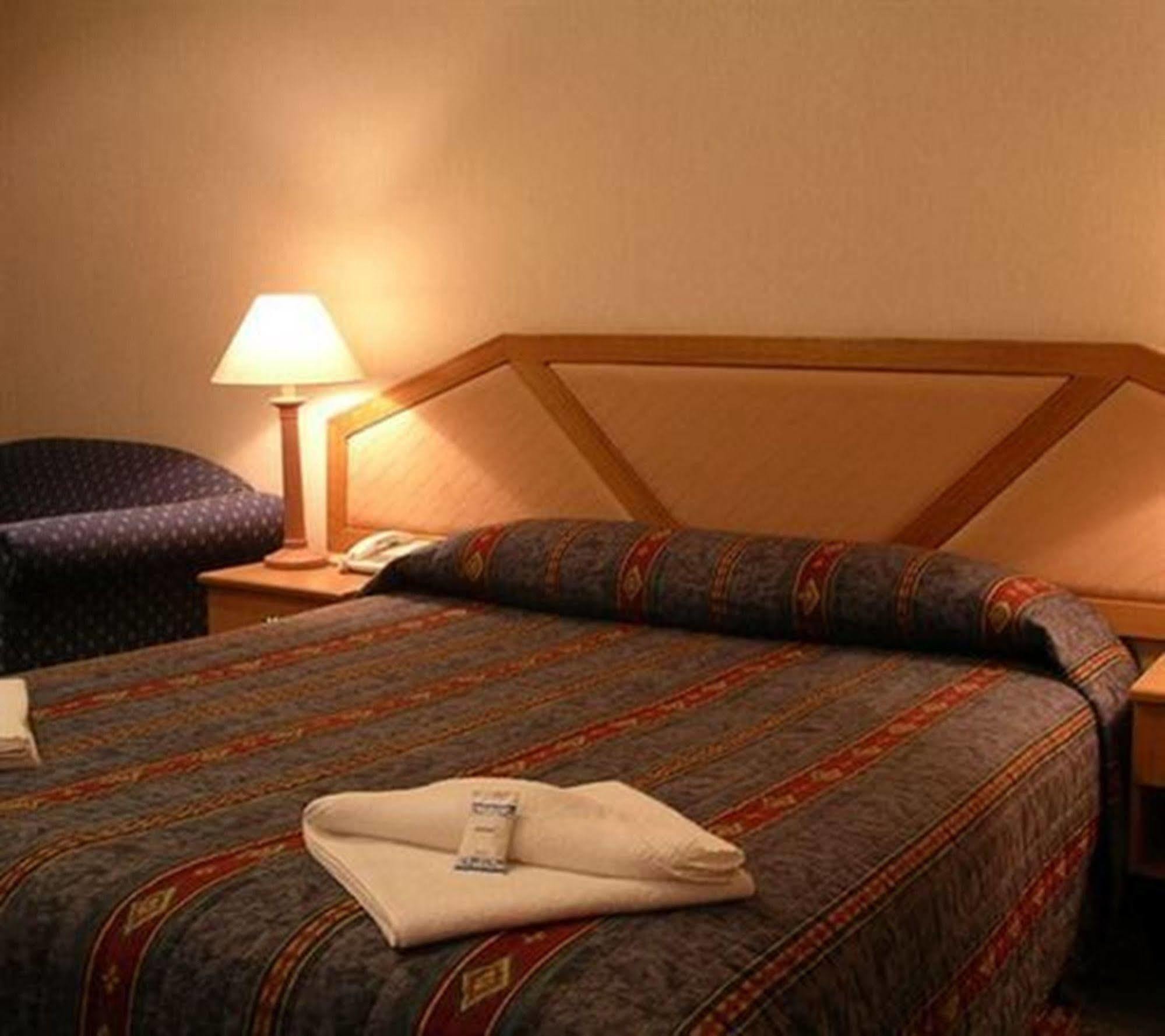 Goulburn Central Motel Екстер'єр фото